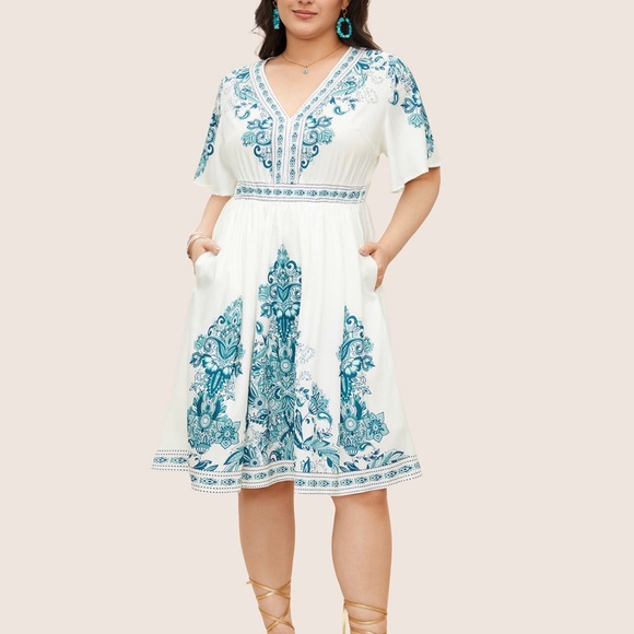 NWT-BEAUTIFUL BloomChic Boho Dress w/ liner. Size: Plus 22-24 - Picture 2 of 16